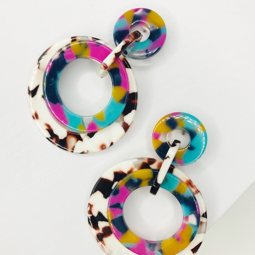 RESTOCKED Banded Hoop Earrings in Pink and Brown - Picture 5 of 8